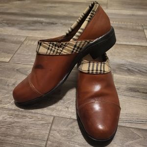 Ariat womans slip on leather mule size 8b